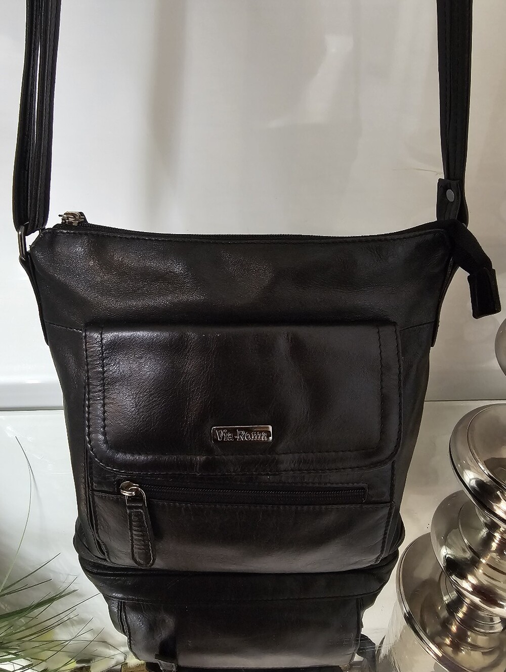 Via Roma Black Leather Messenger Bag for Men